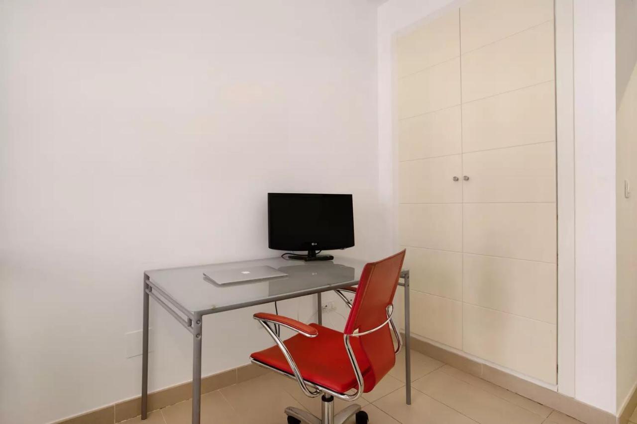 Campus Parking Included Apartment Málaga