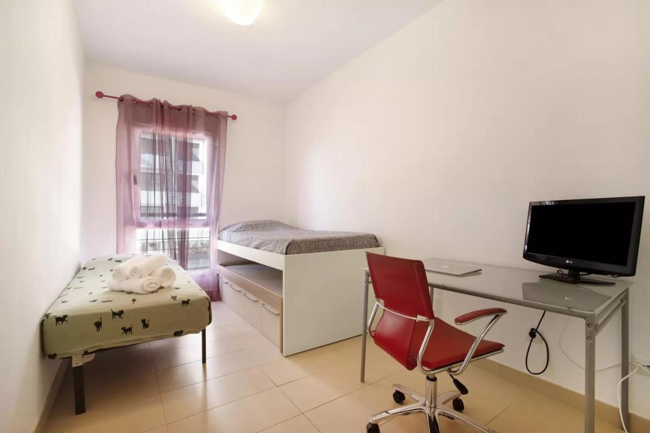 Apartment Campus Parking Included Málaga